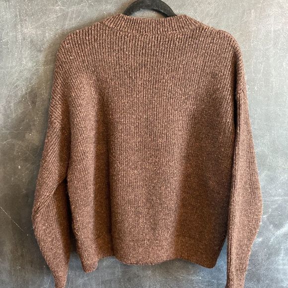 Aware Sweater  - Picture 6 of 11